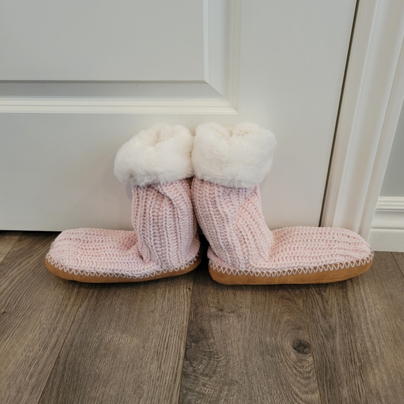 Roots Cabin-Style Knit Bootie Slippers - Picture 3 of 4